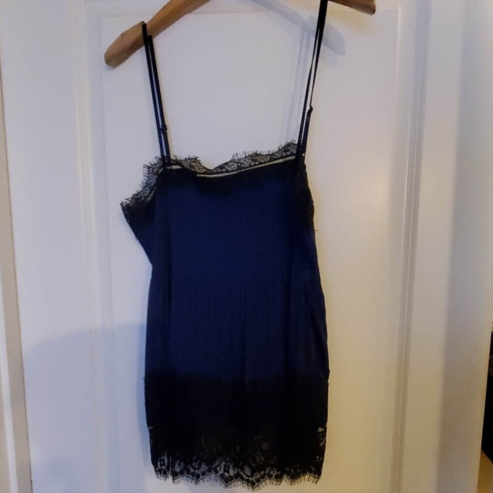 Women's express dress shirt size medium